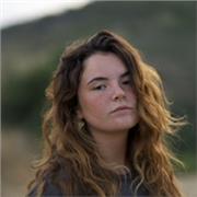 Profesora de filosofia y historia a alumnos de la ESO y bachillerato